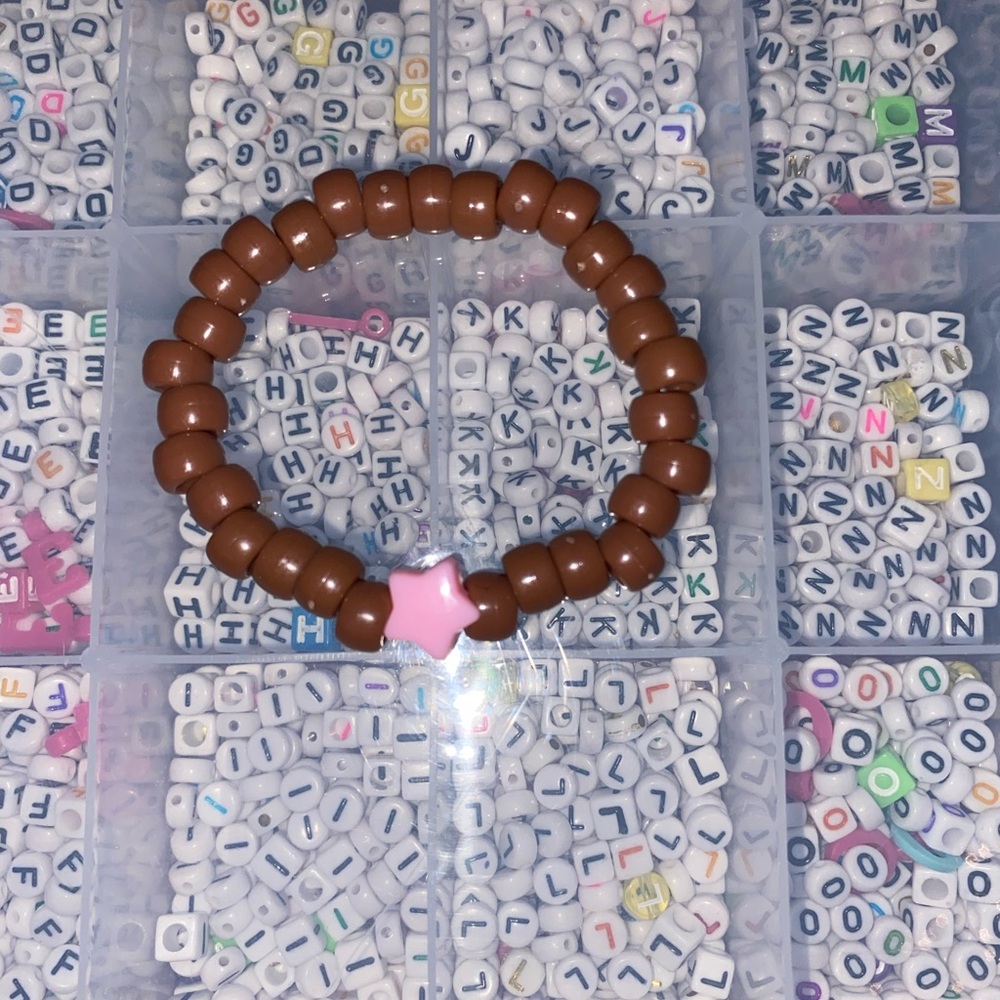 SOLD ‼️ 3 for 8$ 🪷 Brown and Pink Handmade Star Kandi Bracelet - Picture 1 of 2